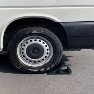4WD / Van / RV wheel chock to stop wheel rolling